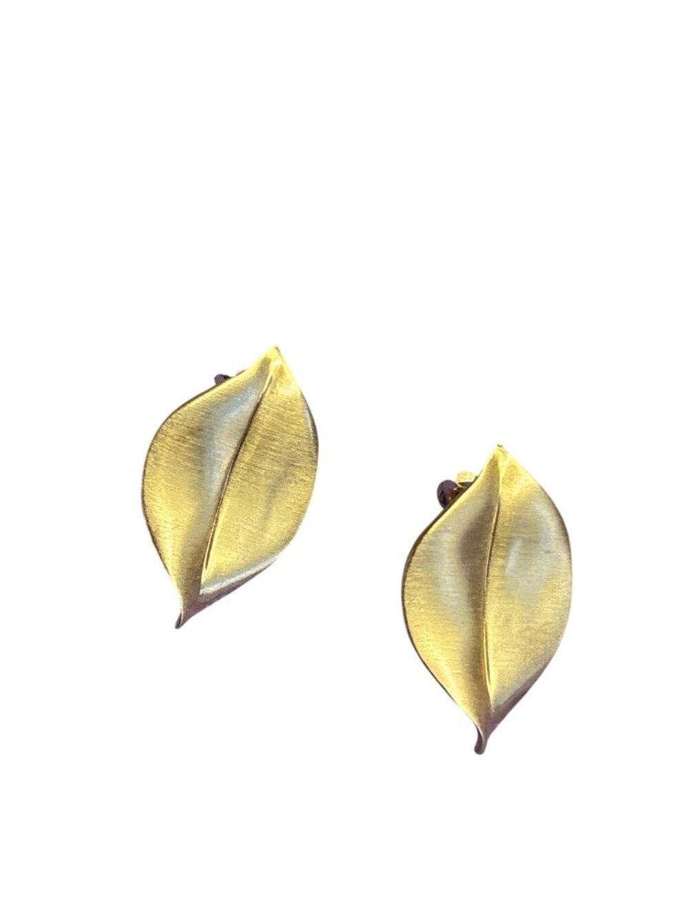 Vintage Goldtone Leaf Clip On Earrings 1.5 inches